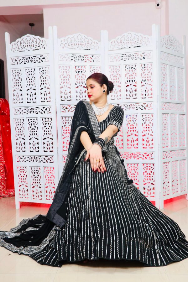 Black Lahenga - Image 6