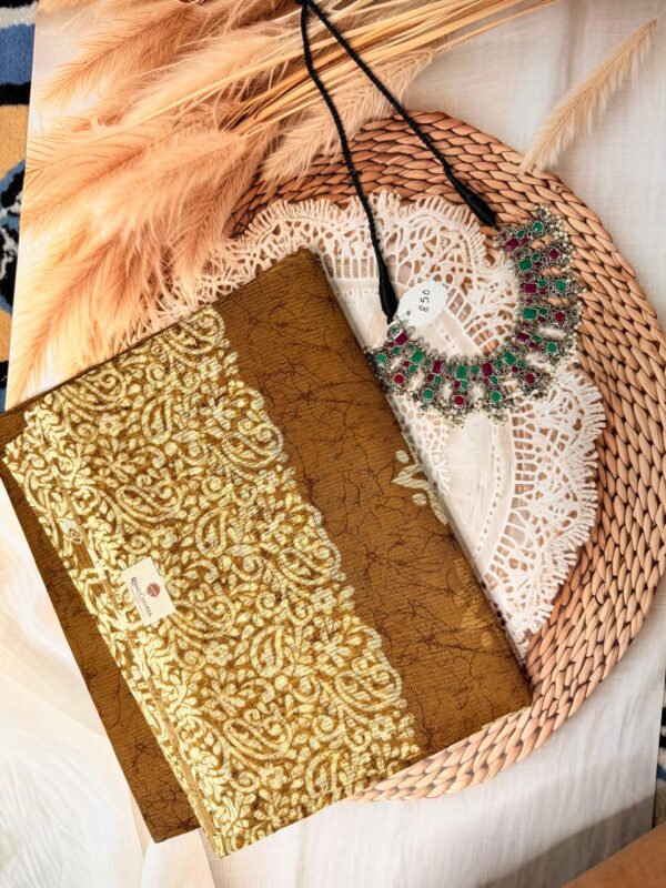 Sunehri Phooldaani Kota Dori Cotton Saree